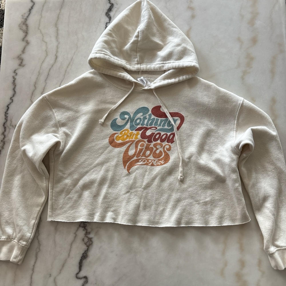 D-Nice Nothing But Good Vibes Hoodie Womens Medium Cream Raw Hem Cropped Graphic